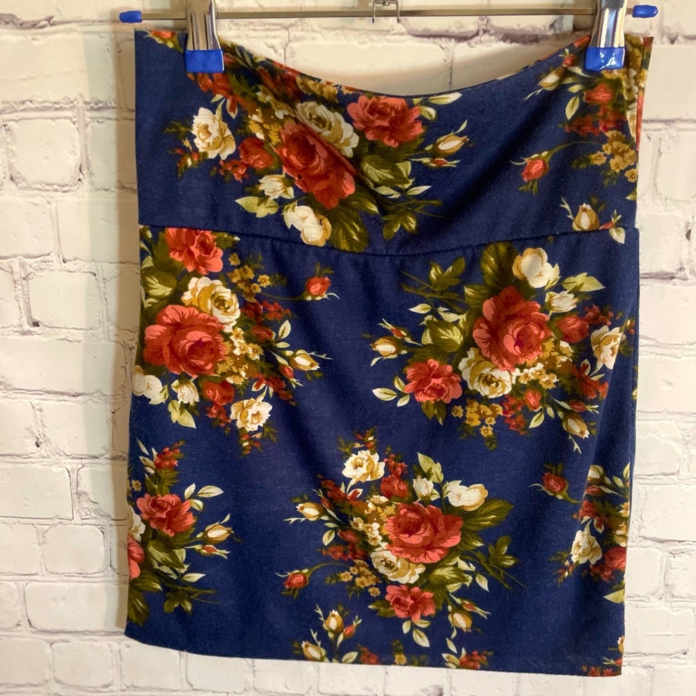 XS floral navy blue bodycon mini skirt